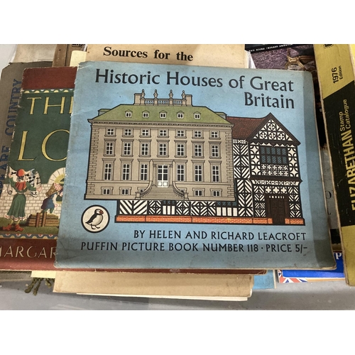 873 - A LARGE COLLECTION OF VINTAGE GUIDES ON VARIOUS BRITISH HISTORIC HOUSES