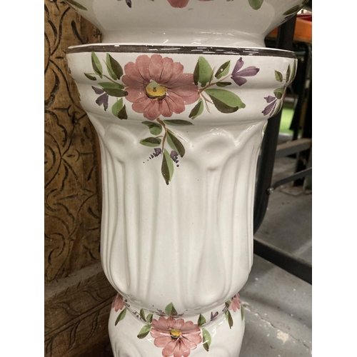 876 - A CERAMIC JARDINIERE AND STAND HEIGHT 73CM