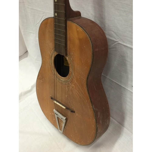 936 - AN ITALIAN VINTAGE ACOUSTIC GUITAR WITH INTERNAL LABEL FRATELLI INDELICATO A/F