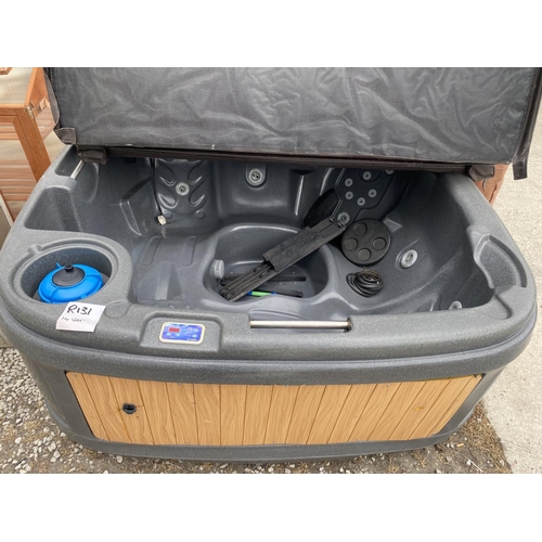 124 - A DAVEY SPA POWER HOT TUB BELIEVED WORKING BUT NO WARRANTY NO VAT