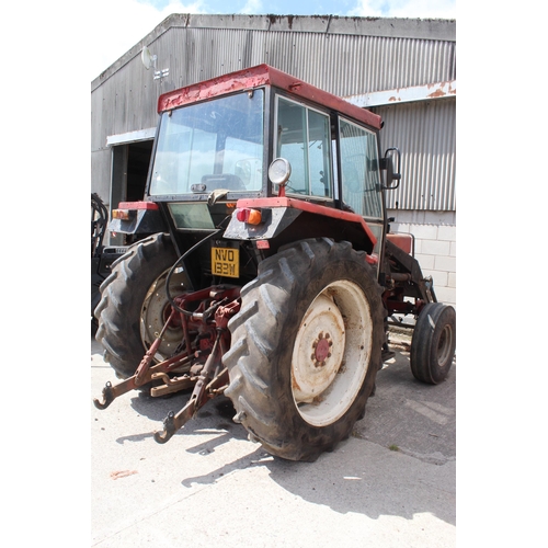 172 - INTERNATIONAL 584 TRACTOR NVO 133W & POWER LOADER WITH V5  N0  VAT