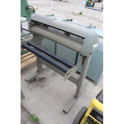 28 - VINYL CUTTER ON STAND NO  VAT