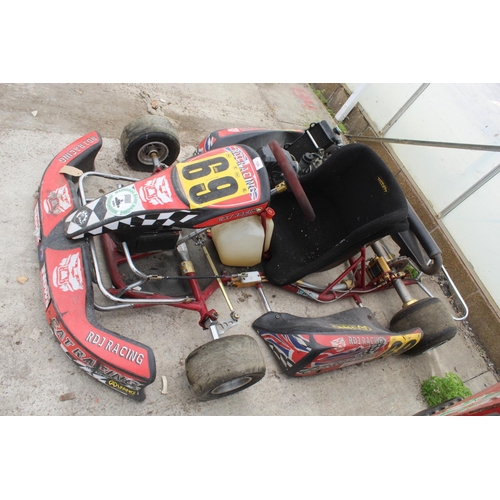 126 - A RACING GO KART WITH ROLSON ENGINE WHICH HAS DONE APPROX 4 HOURS ONLY IT IS GOVERNED FOR JUNIOR RAC... 