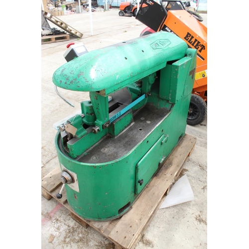 137 - WICKSTEAD POWER SAW & BLADES NO VAT