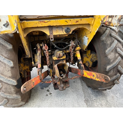 175 - DB 388 CASE TRACTOR  WITH FORE ENDLOADER   NO VAT