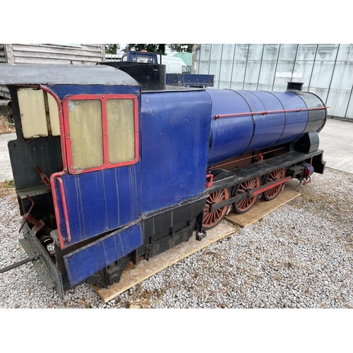 176 - A RAILWAY LOCOMOTIVE AND TENDER - BLUE PACIFIC, WITH CAST ALLOY NAME PLATES - 15 INCH GAUGE, FOR RES... 