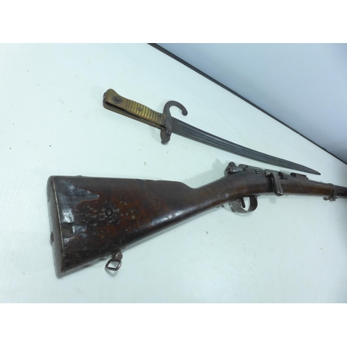 406 - A FRENCH OBSOLETE CALIBRE CHASSEPOT RIFLE DATED 1876 AND BAYONET, 64CM BARREL, LACKING NEEDLE