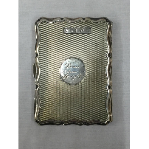 10 - A BIRMINGHAM HALLMARKED SILVER CARD CASE HOLDER WITH LEATHER INTERIOR IN GOOD CONDITION AND INSCRIPT... 