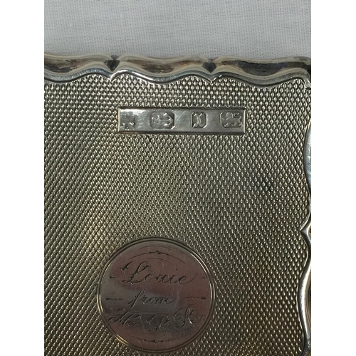 10 - A BIRMINGHAM HALLMARKED SILVER CARD CASE HOLDER WITH LEATHER INTERIOR IN GOOD CONDITION AND INSCRIPT... 