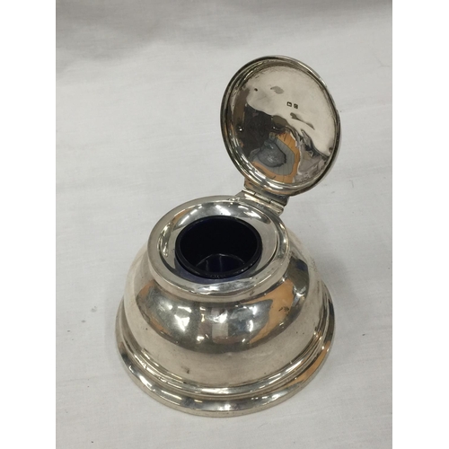 18A - A BIRMINGHAM HALLMARKED SILVER INKWELL GROSS WEIGHT: 693 GRAMS