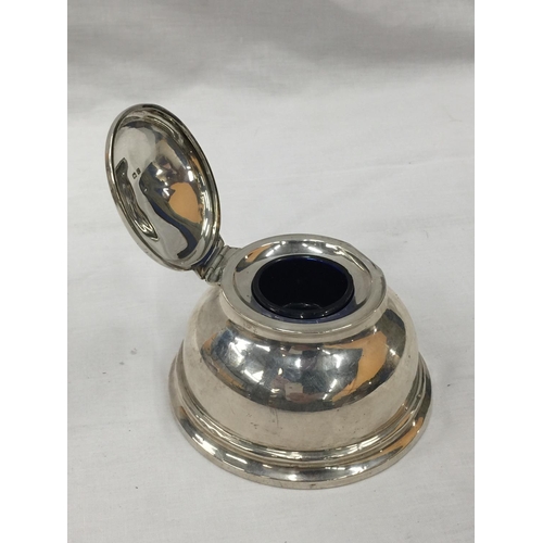 18A - A BIRMINGHAM HALLMARKED SILVER INKWELL GROSS WEIGHT: 693 GRAMS