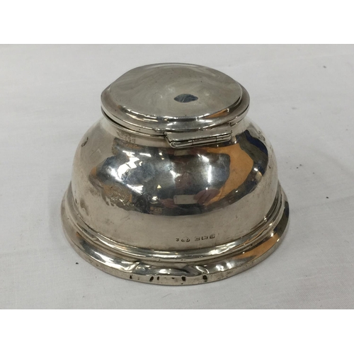 18A - A BIRMINGHAM HALLMARKED SILVER INKWELL GROSS WEIGHT: 693 GRAMS