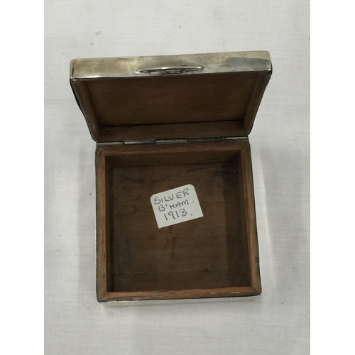 22 - A HALLMARKED (INDISTINCT) SILVER TRINKET BOX WITH WOODEN LINING. WEIGHT: 234 GRAMS