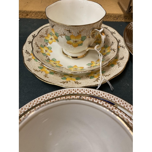 291 - A QUANTITY OF VINTAGE CHINA TRIOS AND CUPS AND SAUCERS TO INCLUDE ROYAL ALBERT, PARAGON, ETC PLUS A ... 