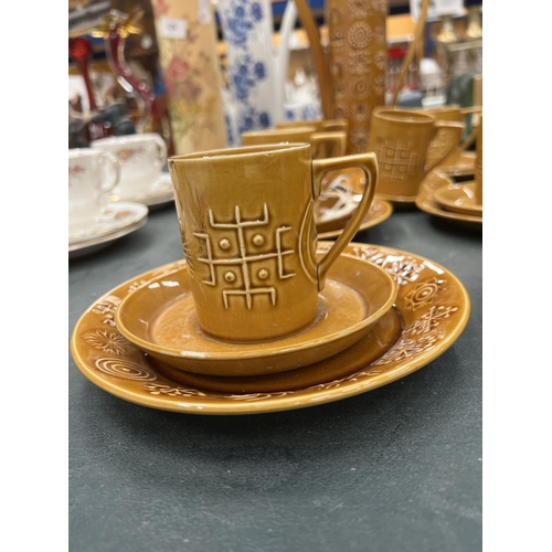 124 - A PORTMEIRION 'TOTEM' COFFEE SET TO INCLUDE COFFEE POT, SIDE PLATES, CUPS AND SAUCERS