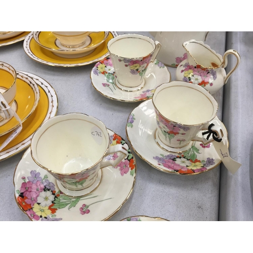 153 - A VINTAGE NEW CHELSEA, STAFFORDSHIRE, 'NOSEGAY' PART COFFEE SET TO INCLUDE COFFEE POT, CREAM JUG, DE... 