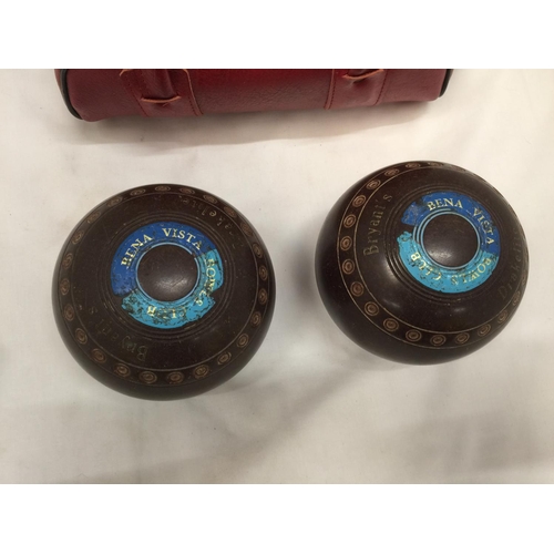 156 - A PAIR OF THOMAS TAYLOR NO.5 BOWLS IN CASE