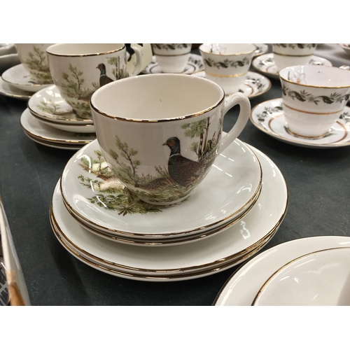 158 - EIGHT VINTAGE ROYAL WORCESTER 'BERNINA' CHINA CUPS AND SAUCERS