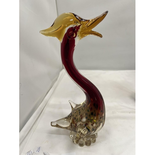 73 - A MURANO STYLE CRANBERRY GLASS VASE HEIGHT 25CM PLUS A COLOURED MURANO STYLE GLASS BIRD HEIGHT 29CM