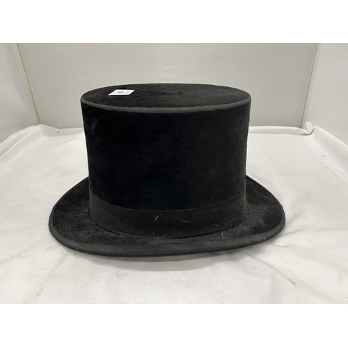 96 - A VINTAGE W. H. MITCHELL & SON HATTERS & HOSIERS LONGTON HANLEY TOP HAT