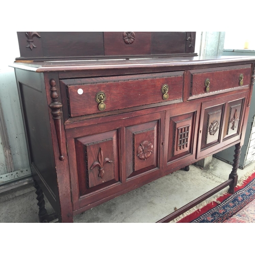 2566 - AN EARLY 20TH CENTURY OAK SIDEBOARD ON BARLEYTWIST LEGS, 54