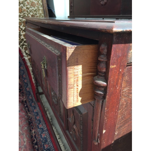 2566 - AN EARLY 20TH CENTURY OAK SIDEBOARD ON BARLEYTWIST LEGS, 54