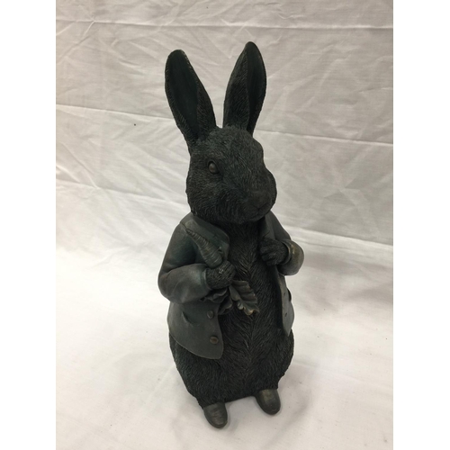 43 - A HEAVY PETER RABBIT GARDEN ORNAMENT H: 42CM