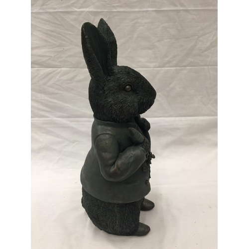 43 - A HEAVY PETER RABBIT GARDEN ORNAMENT H: 42CM