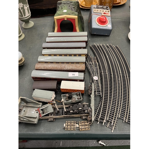 76 - A QUANTITY OF HORNBY DUBLO CARRIAGES PLUS TRAIN TRACK, SIGNALS, TUNNEL, BUFFERS, POWER UNIT, ETC