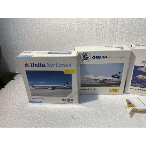 2810 - FOUR HERPA WINGS COLLECTION PLANES TO INCLUDE - ROYAL BRUNEI BOEING 767-300 NO. 502726, DELTA AIR LI... 