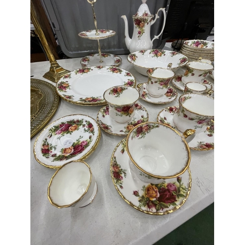 3 - A LARGE COLLECTION OF ROYAL ALBERT OLD COUNTRY ROSES TO INCLUDE A COFFEE SET, CAKE STAND, BOWLS, EGG... 