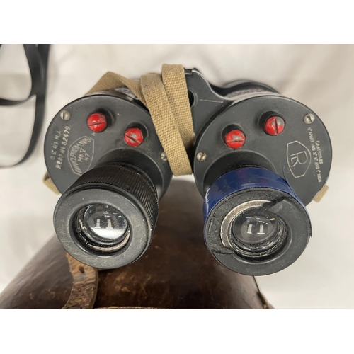 31 - TWO PAIRS OF BINOCULARS TO INCLUDE A PAIR OF BRITISH ROSS BINO PRISM NO 5 MARK 5 X7 SERIAL NO 82479 ... 