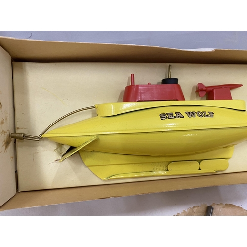 2862 - A SUTCLIFFE MECHANICAL SEA WOLF ATOMIC SUBMARINE - WORKING AT TIME OF CATALOGING