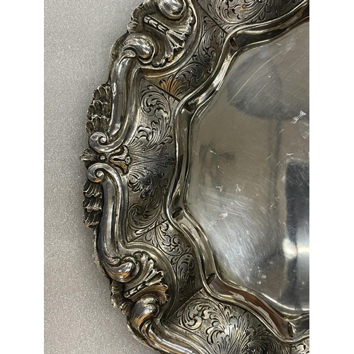 1 - A MARKED 800 SILVER ROUND TRAY GROSS WEIGHT 400G