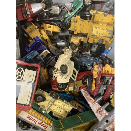 3415 - A QUANTITY OF DIECAST TOY VEHICLES