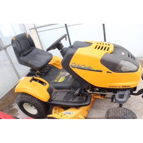 100 - CUB CADET 1046 RIDE ON MOWER 46INCH CUTTER DECK HYDRO STATIC DRIVE   NO VAT