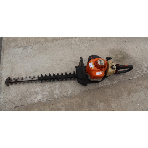 123 - STIHL HS8 HEAVY DUTY PETROL HEDGECUTTER  (18) NO VAT