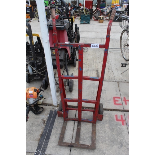 1239 - RED SACK TRUCK - NO VAT