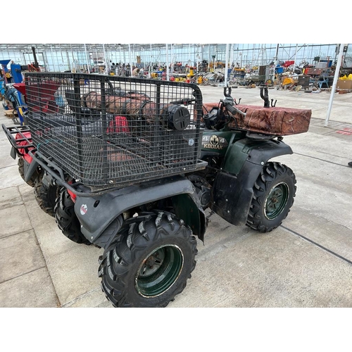 139 - YAMAHA KODIAK 400CC FARM QUAD, 4 NEW TYRES, WINCH, DOG CAGE, GUN HOLSTER - 1998 - N0 VAT