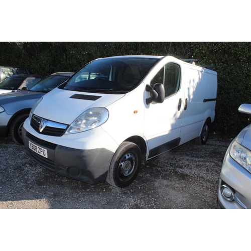 158 - VAUXHALL VIVARO, 2L DIESEL,  164,000 MILES, YB08 ZPU, NO VAT