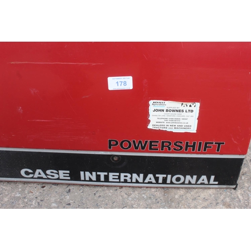 178 - A CASE INTERNATIONAL 5130 BONET, MUD GUARD AND SIDE PANELS NO VAT