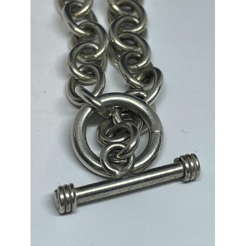 620 - A MARKED SILVER T BAR NECKLACE