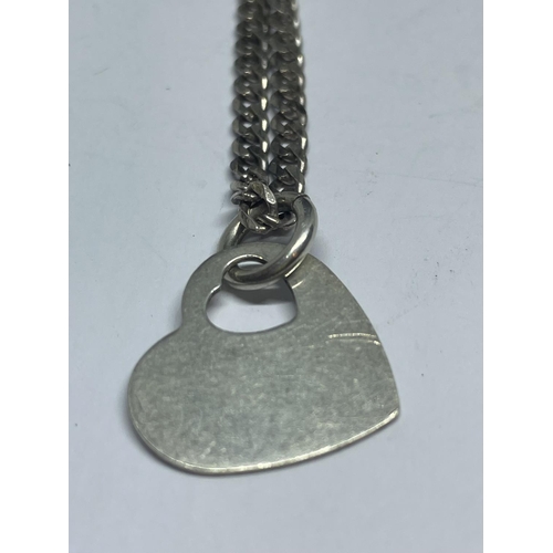 652 - A MARKED SILVER NECKLACE