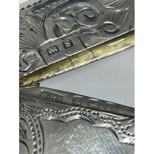 662 - A HALLMARKED BIRMINGHAM 1917 SILVER VESTA CASE BY R.B & SONS, WEIGHT 18G