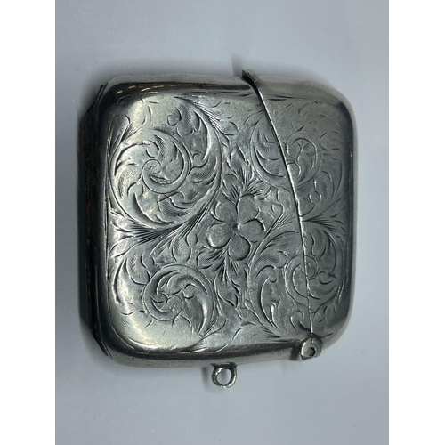 663 - A HALLMARKED BIRMINGHAM 1911 SILVER VESTA CASE BY C.S.C & CO, WEIGHT 36.8G