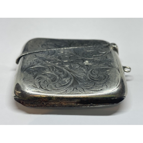 663 - A HALLMARKED BIRMINGHAM 1911 SILVER VESTA CASE BY C.S.C & CO, WEIGHT 36.8G