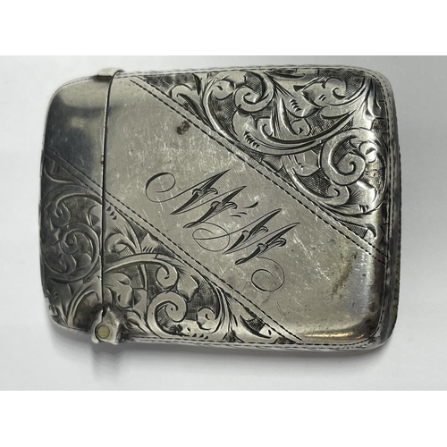 666 - A HALLMARKED BIRMINGHAM 1897 SILVER VESTA CASE, WEIGHT 30.7G