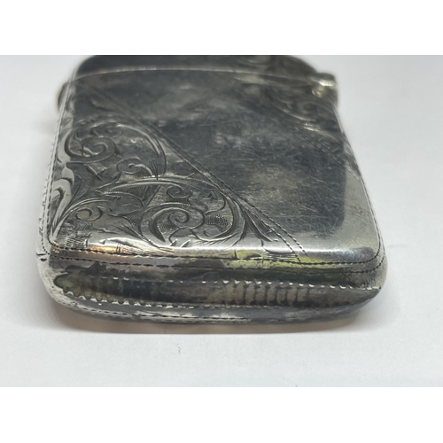 666 - A HALLMARKED BIRMINGHAM 1897 SILVER VESTA CASE, WEIGHT 30.7G