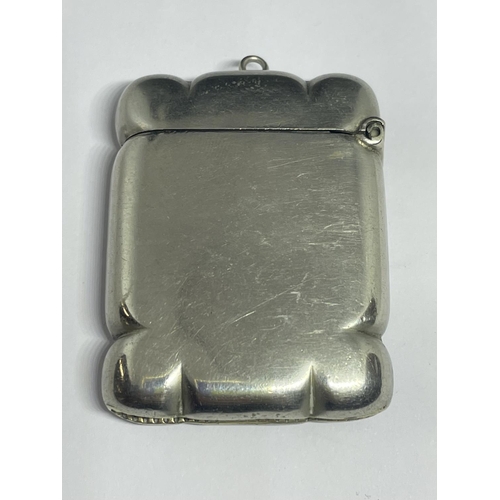 667 - A SILVER VESTA CASE