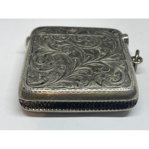 669 - A HALLMARKED BIRMINGHAM SILVER VESTA CASE WEIGHT 38.8G